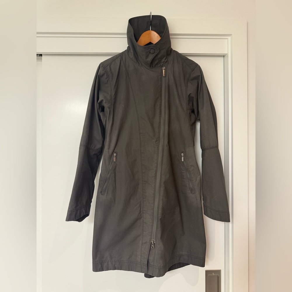 Nau Women's Gray Trench
